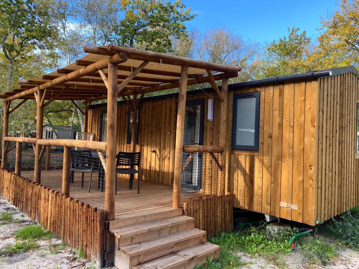Le Camping Grand Cerf Hotell Gimouille Exteriör bild