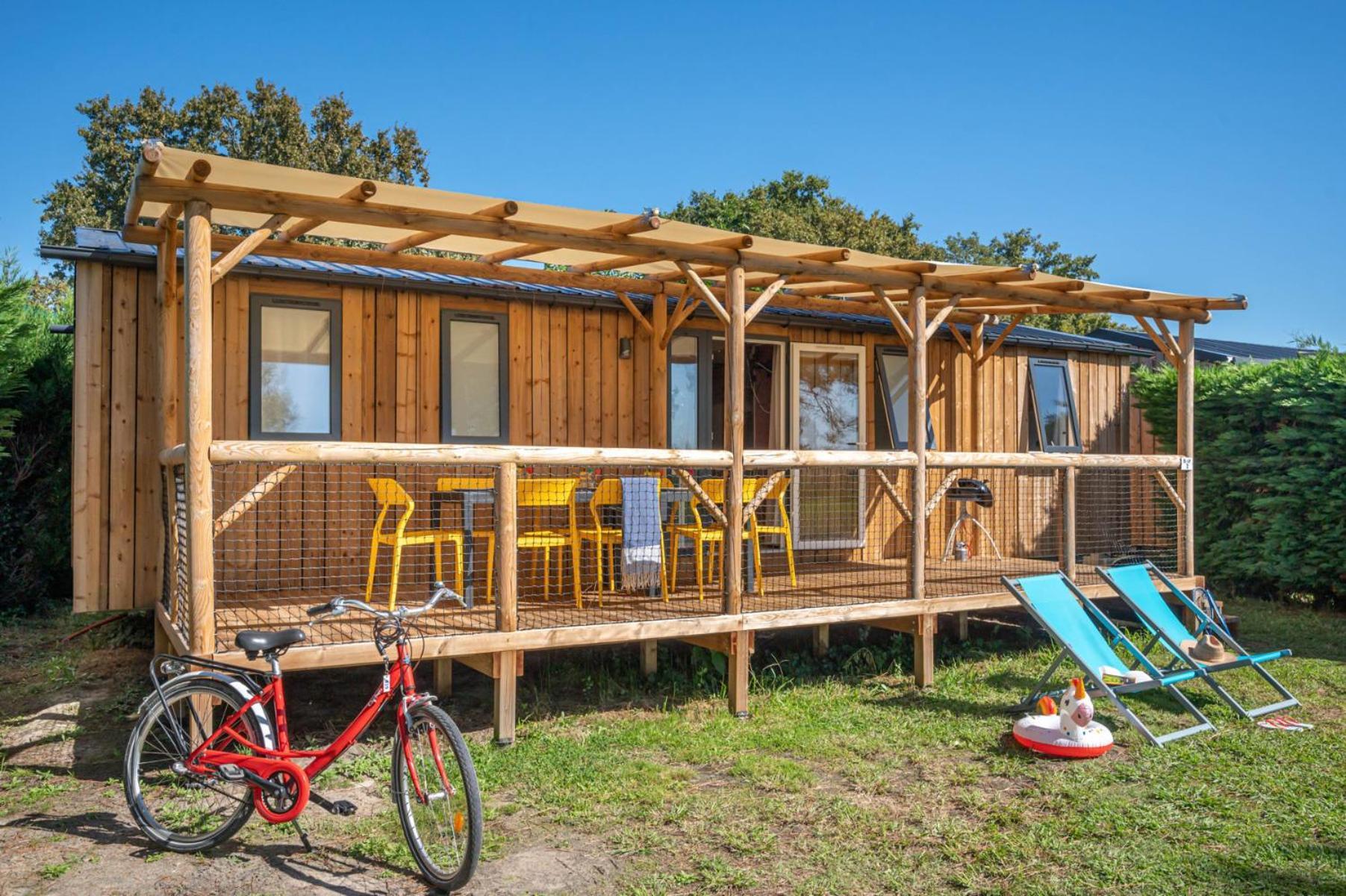 Le Camping Grand Cerf Hotell Gimouille Exteriör bild