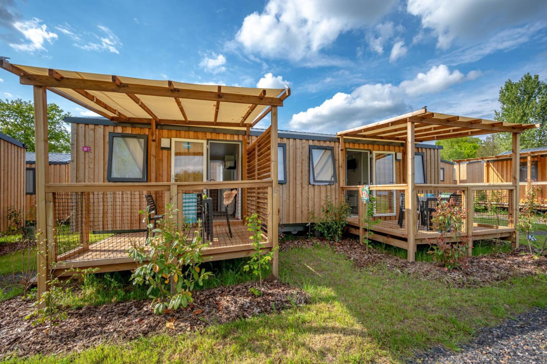 Le Camping Grand Cerf Hotell Gimouille Exteriör bild