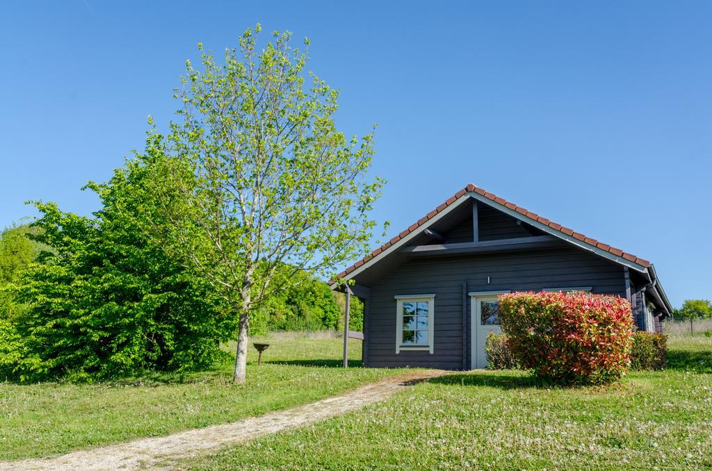 Le Camping Grand Cerf Hotell Gimouille Exteriör bild
